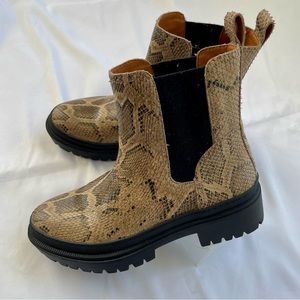 Lucky Brand Emali Chelsea Boot